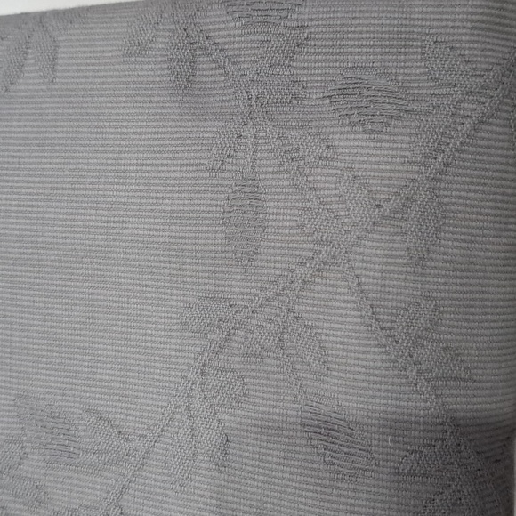 Southern Living Rosewood Matelasse Fringed Coverlet Mini Set - Picture 4 of 6